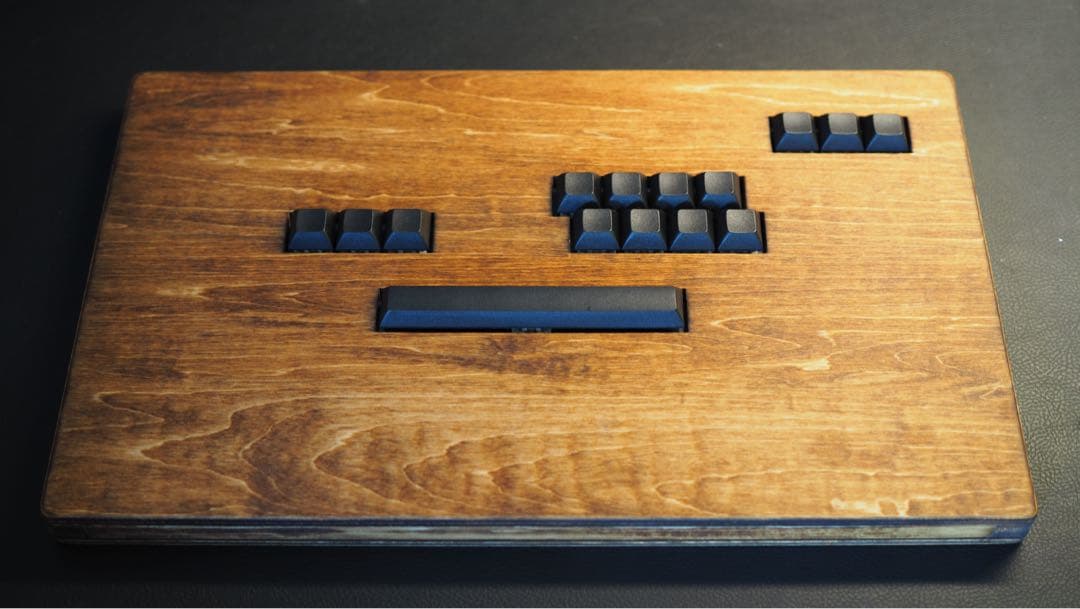 【自作アケコン】木製キーボード型レバーレスコントローラー　ダークウォルナット