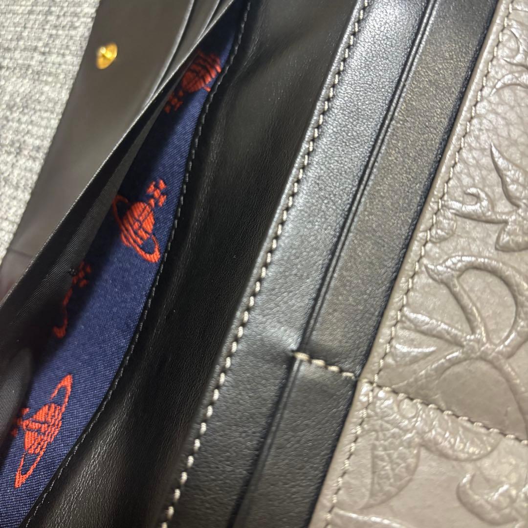 新品未使用⭐︎ヴィヴィアンウエストウッド長財布グレージュ型押しオーブ金具フラワー柄