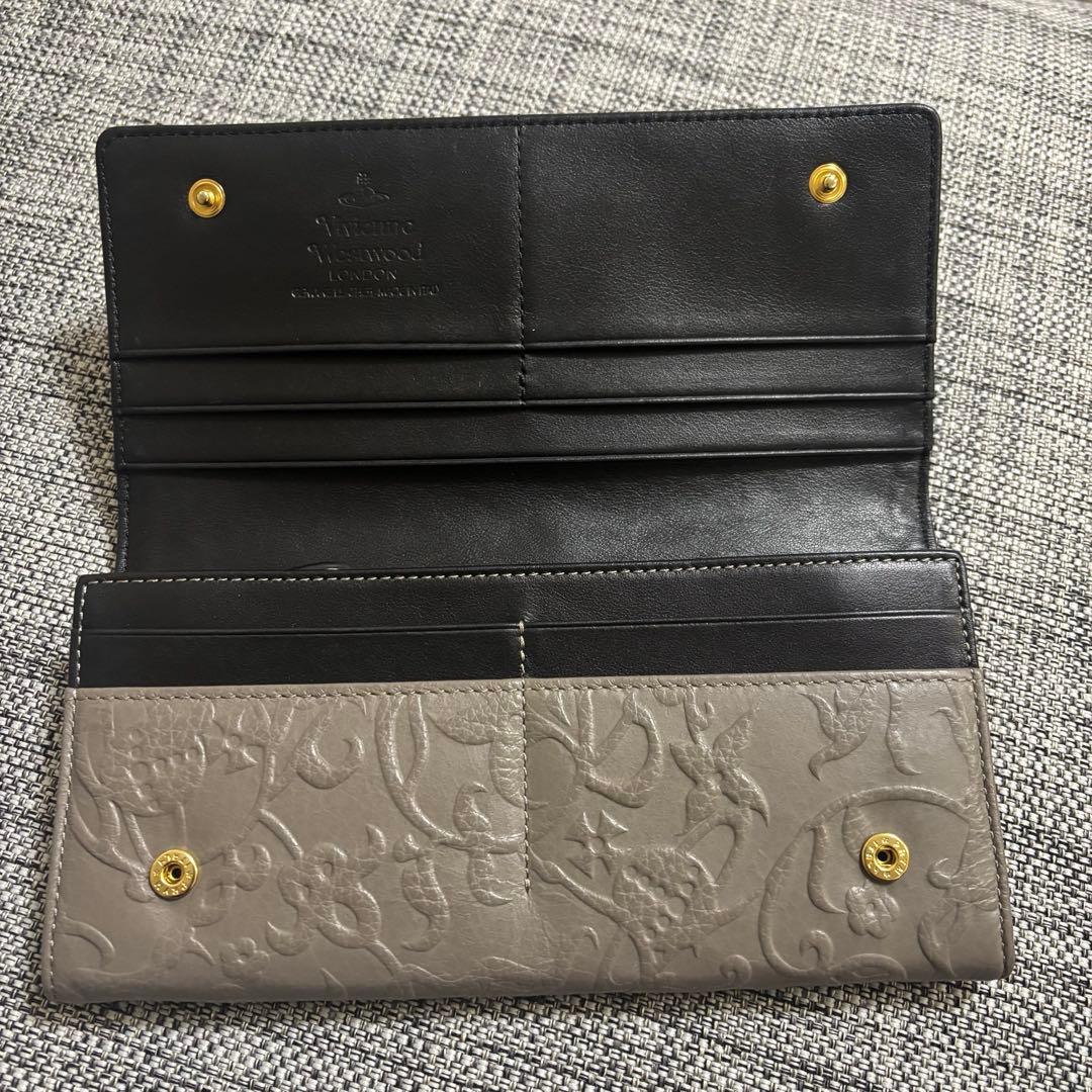 新品未使用⭐︎ヴィヴィアンウエストウッド長財布グレージュ型押しオーブ金具フラワー柄