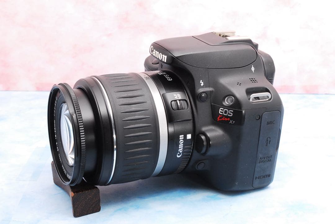 Canon Kiss X7◎一眼レフカメラ◎小型＆軽量で持ち運びラクラク♪