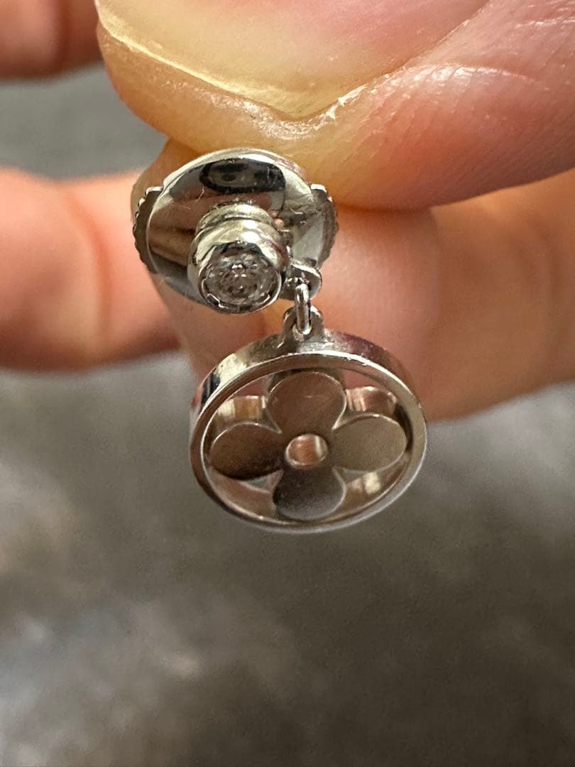 え*る様 【美品・正規品】ルイヴィトン ピアス モノグラム・イディール（ホワイト