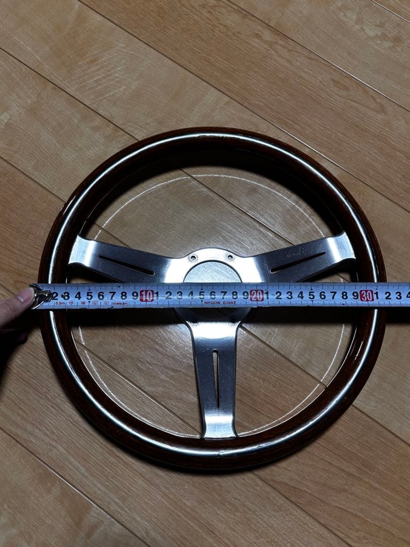 ナルディ　ウッド　ステアリング　32.5