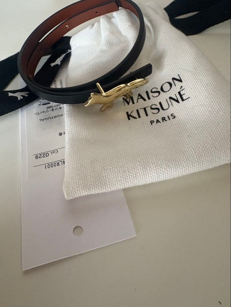 MAISON KITSUNÉ ブラックレザー バングル
