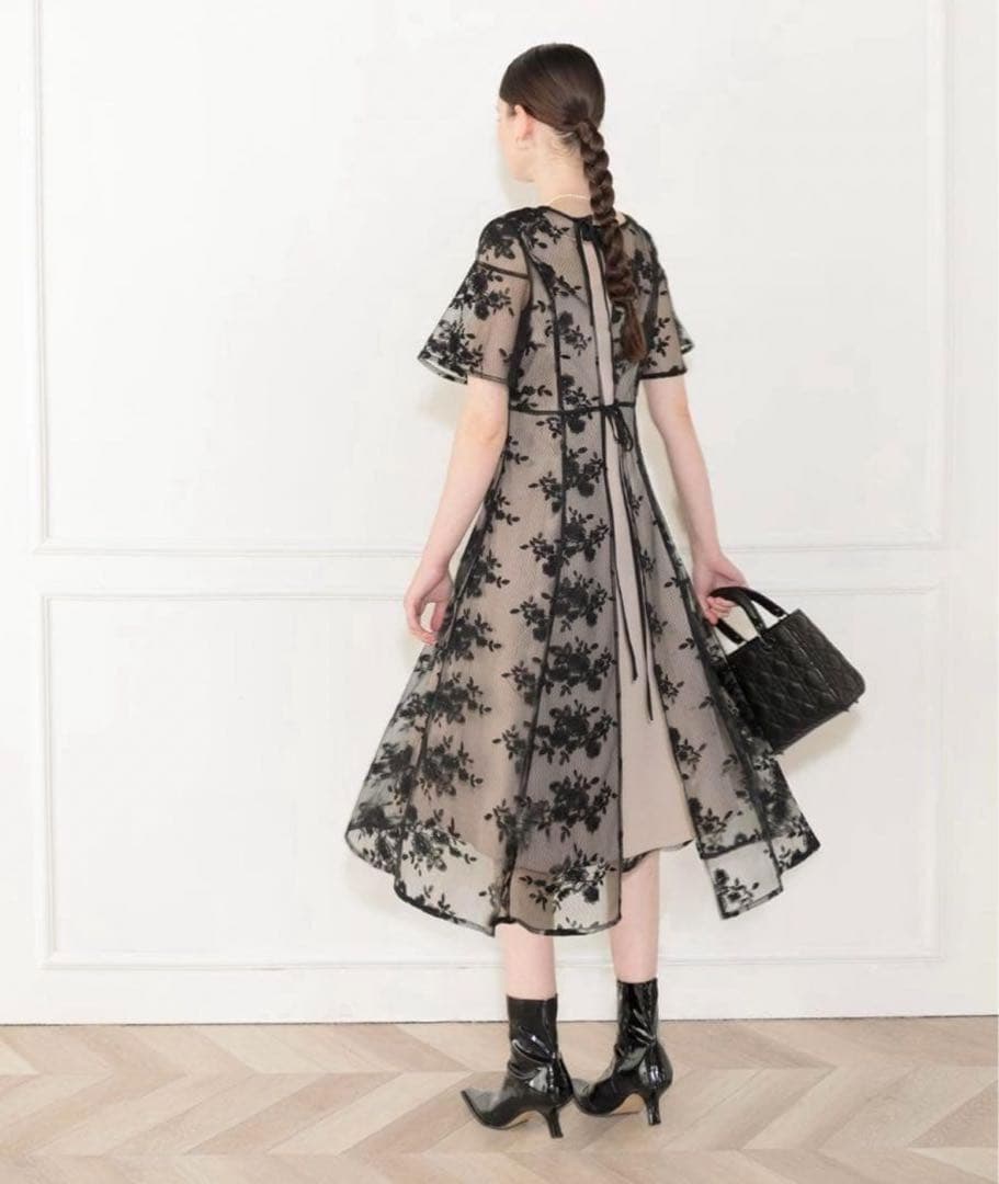 【美品】Leja 花柄後ろリボン半袖キャミワンピース L