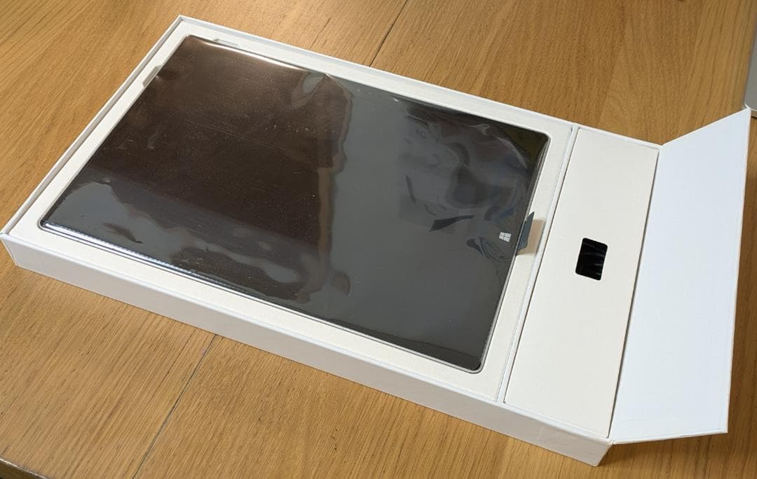SurfacePro3 Core i3 ４GB 64GB ペン・Officeなし
