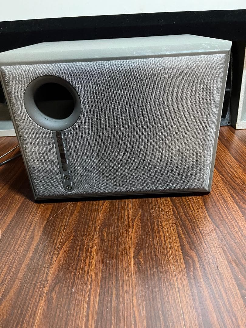 動作品　YAMAHA YST-SW500 サブフーファー（グレー）