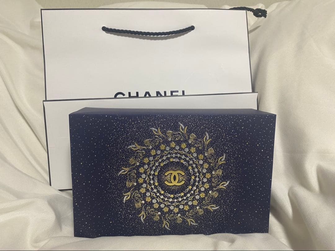 新品未使用 シャネル 2025クリスマスコフレ　アイシャドウ&マスカラ セット