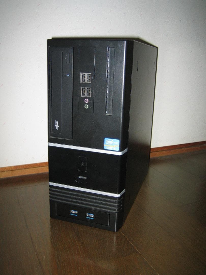 コンパクト、高性能な自作パソコン