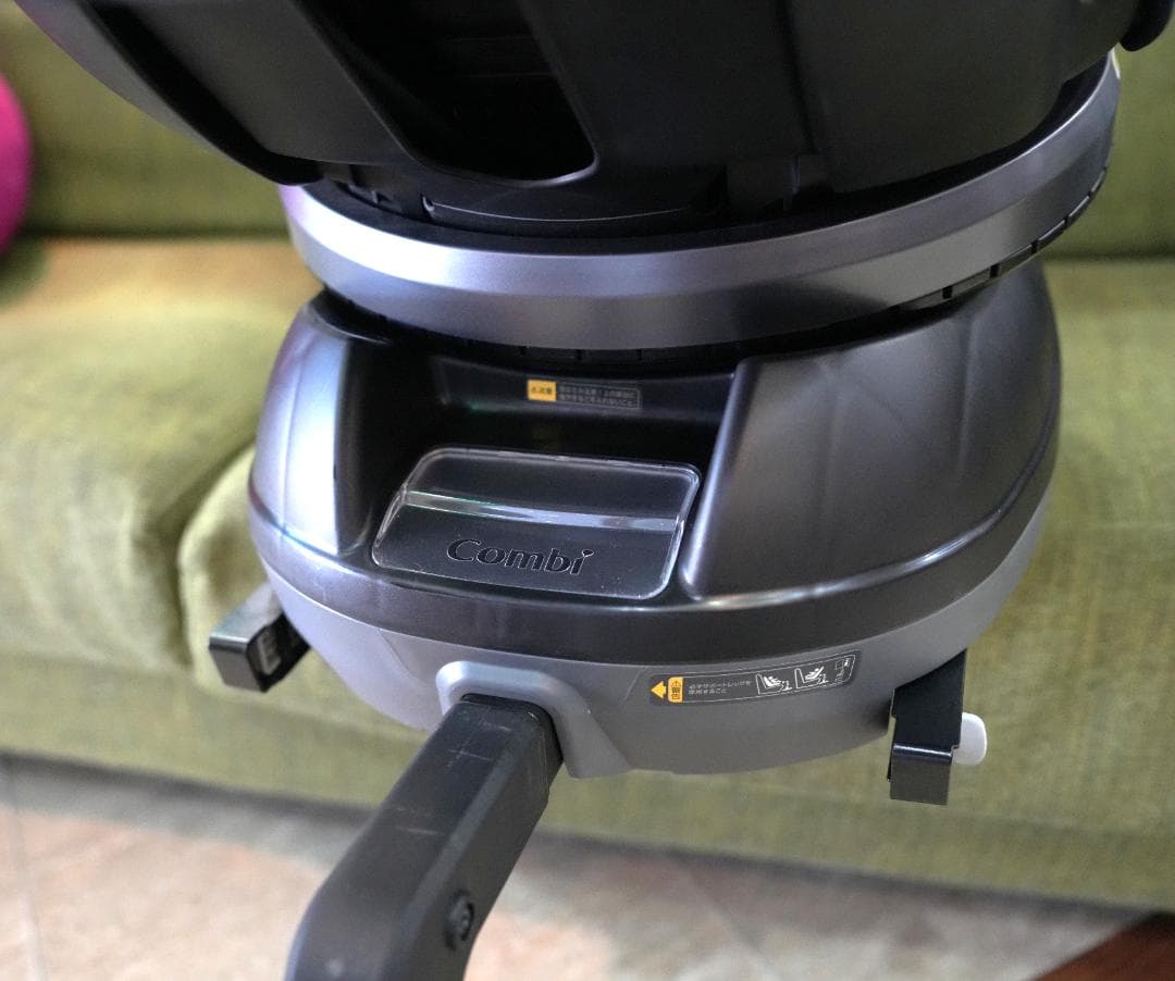 コンビ クルムーヴ スマート ISOFIX 　おまけ付　新生児～