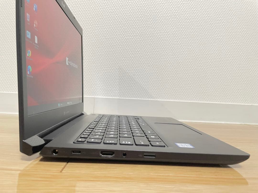 東芝 Dynabook FHD液晶 Core i5-8250U SSD256GB