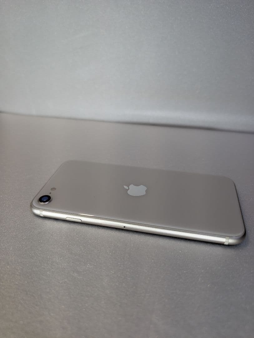 iphoneSE3 第3世代　64GB　スターライト　管理番号16897