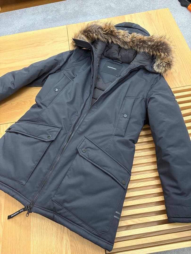 もっと更にお値下げ‼️peak performanceレディースコートMサイズ