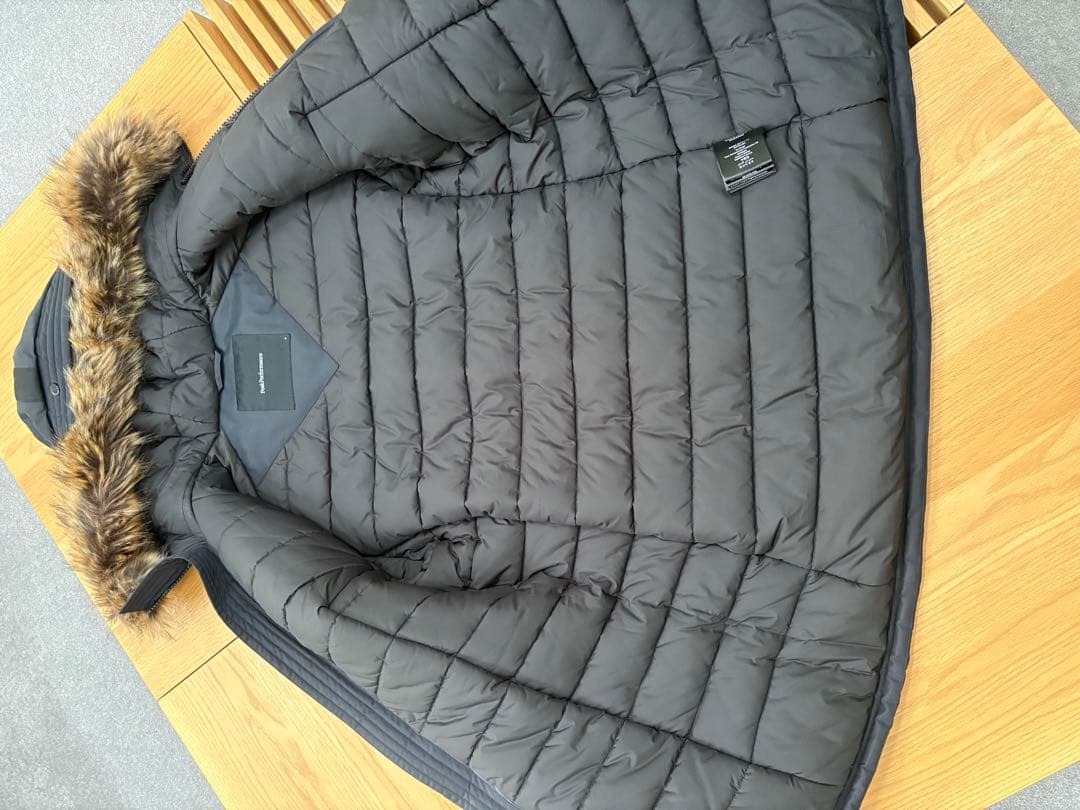 もっと更にお値下げ‼️peak performanceレディースコートMサイズ