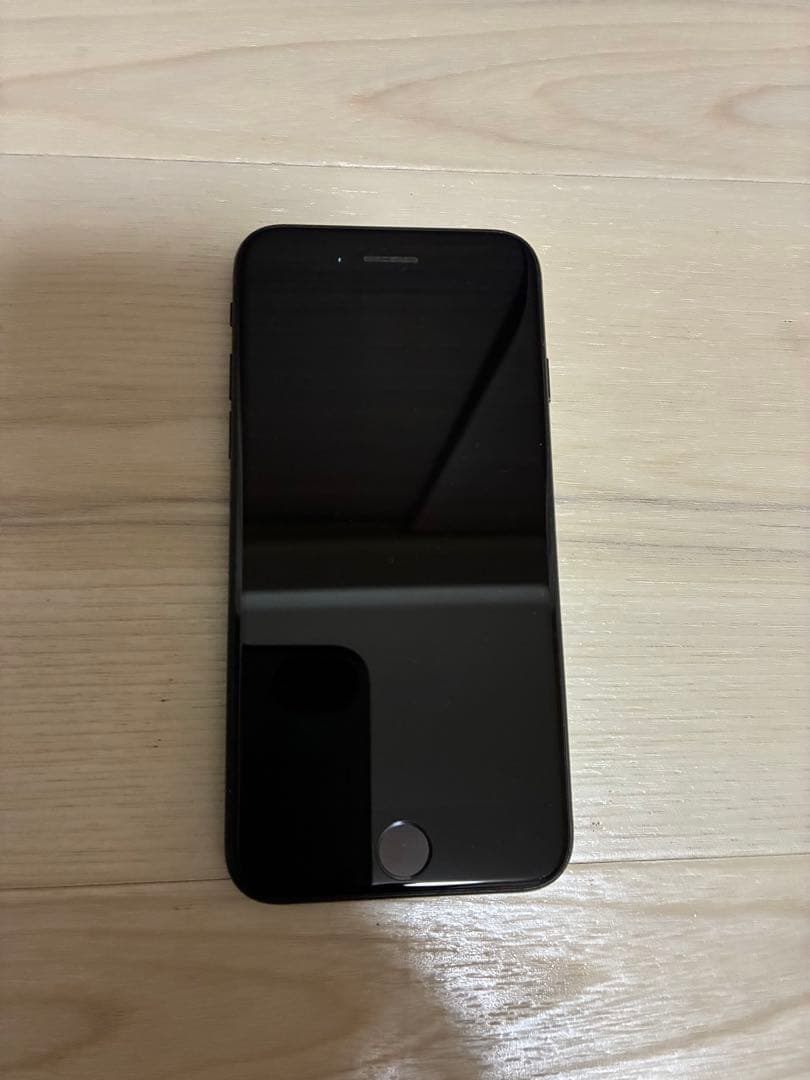 iPhoneSE2 64GB ブラック　バッテリー77%