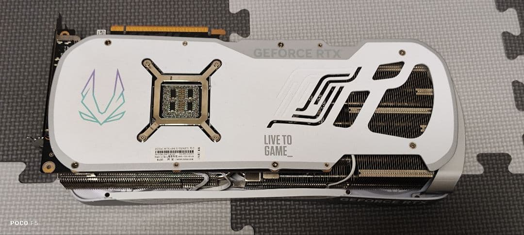 グラフィックボード・グラボ・ビデオカード ZOTAC GeForce RTX 4090 Super Trinity OC