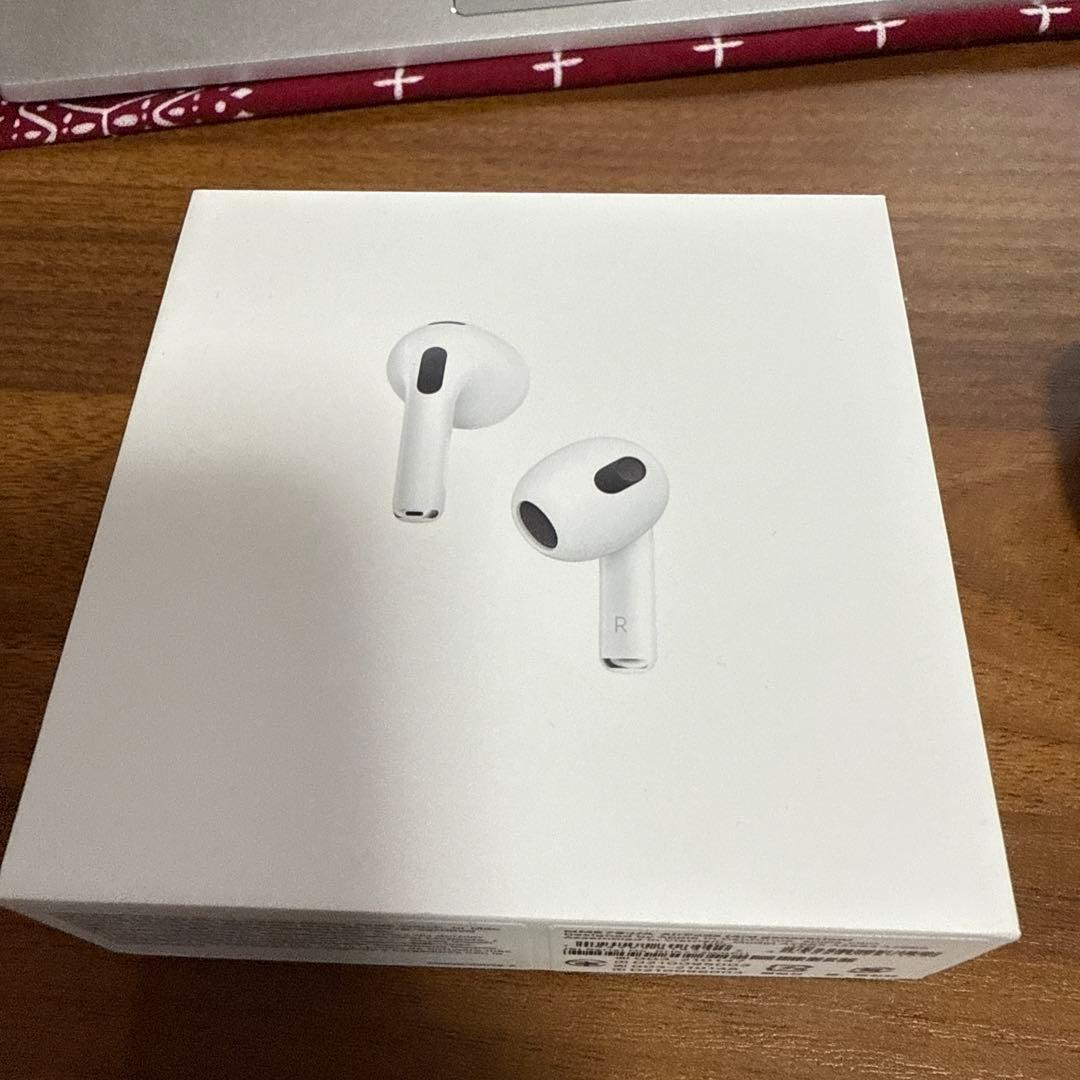 イヤホン Apple airpods 3rd