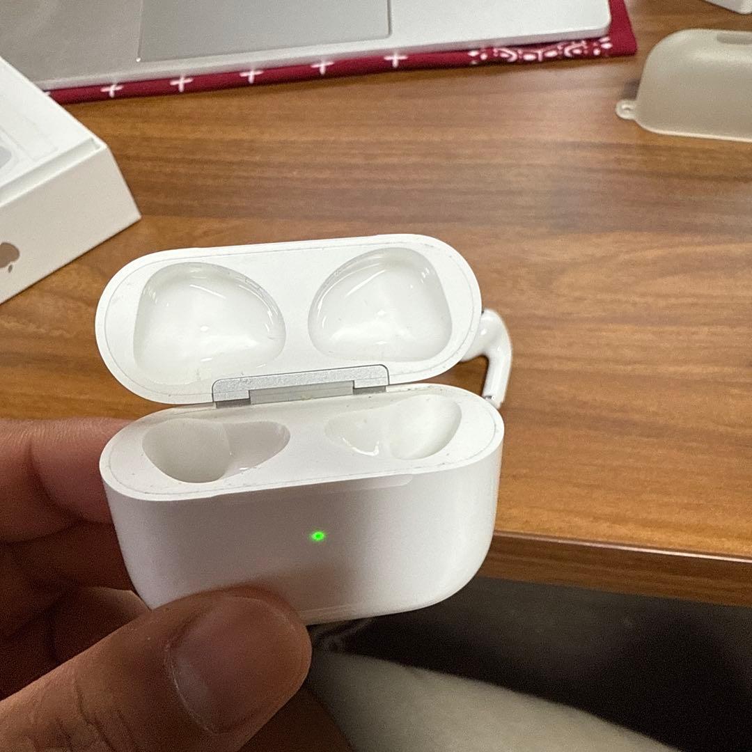 イヤホン Apple airpods 3rd