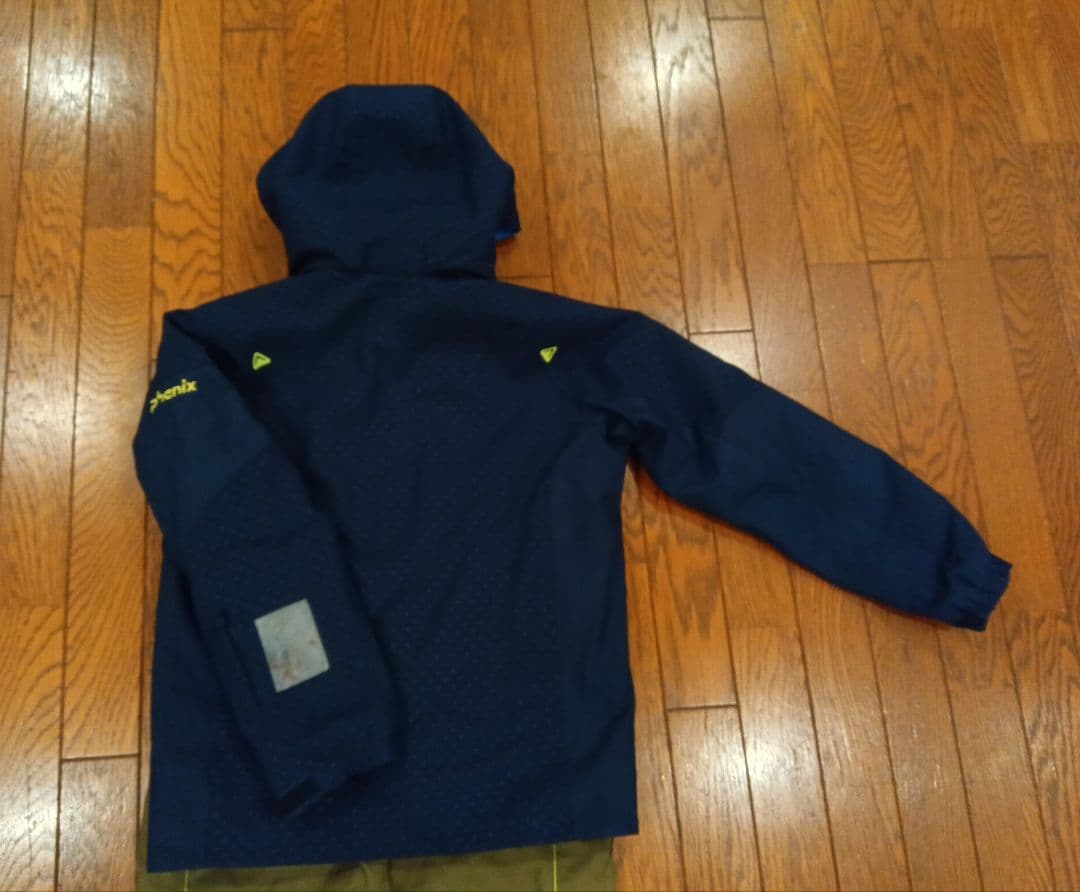 フェニックス　ジュニア　スキーウェア上下　　150(135-155cm対応)