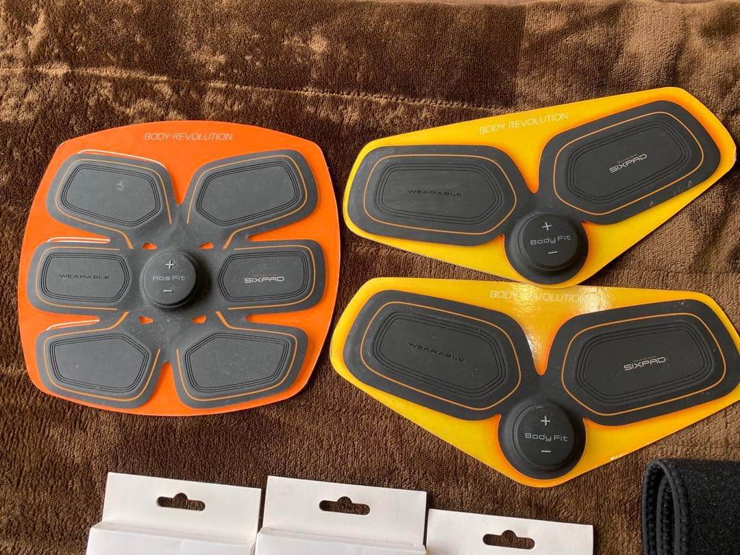 お得！シックスパッド　アブズ　ボディ　新品ジェルシート付き