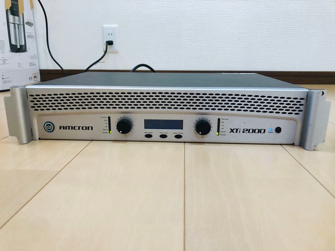 AMCRON CROWN XTi2000 パワーアンプ