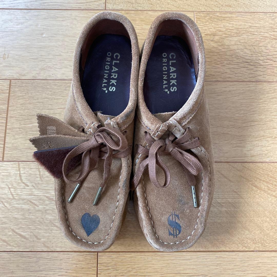 clarks ワラビー　ブラウン