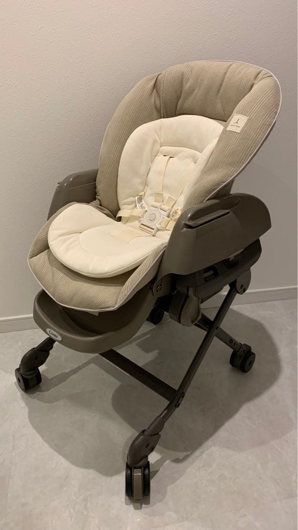 Combi ネムリラ tete a tete 電動スウィングチェア
