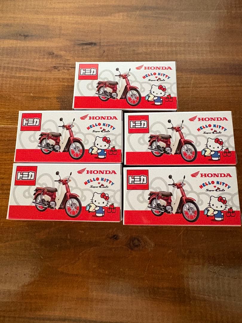 トミカ ハローキティ スーパーカブ 5台セット　ホンダ