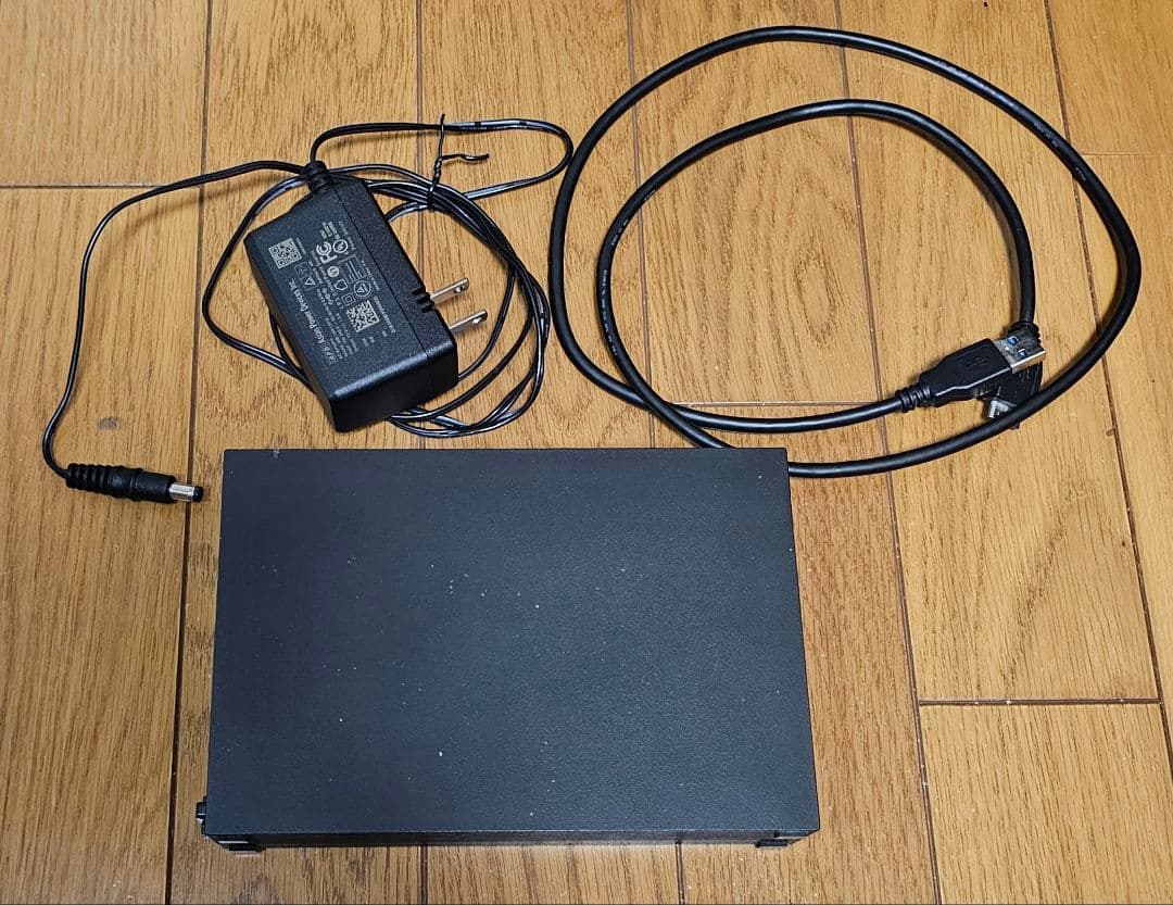 【中古】バッファロー外付けハードディスク4TB ブラック ACアダプター付き