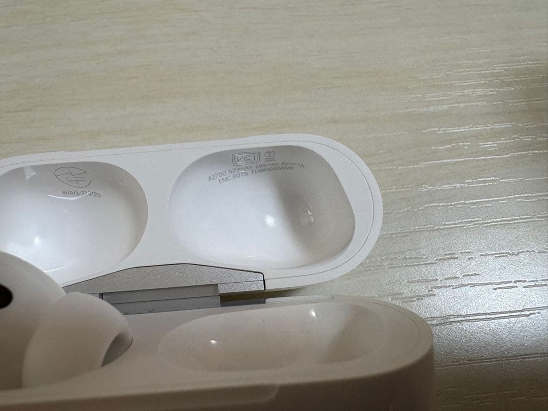【美品】AirPods Pro 2(Lightning端子)