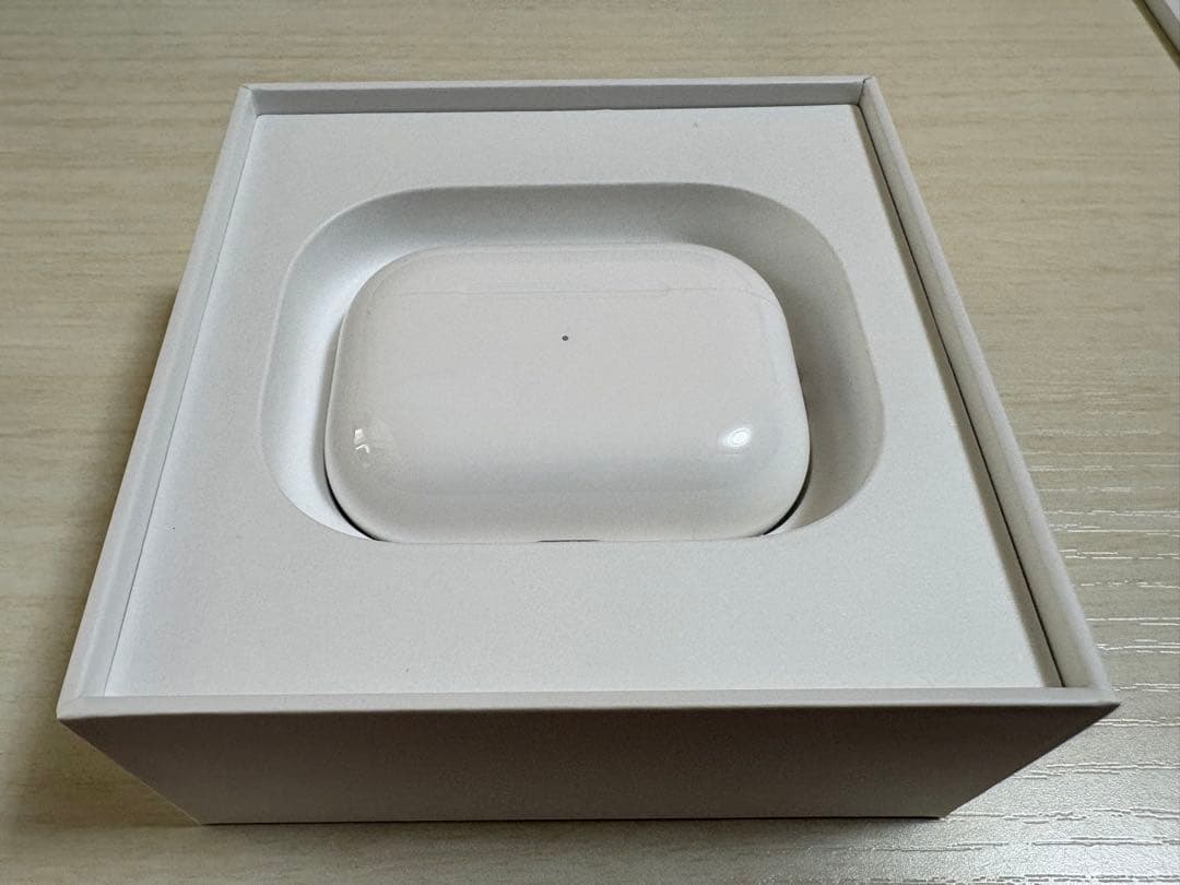 【美品】AirPods Pro 2(Lightning端子)