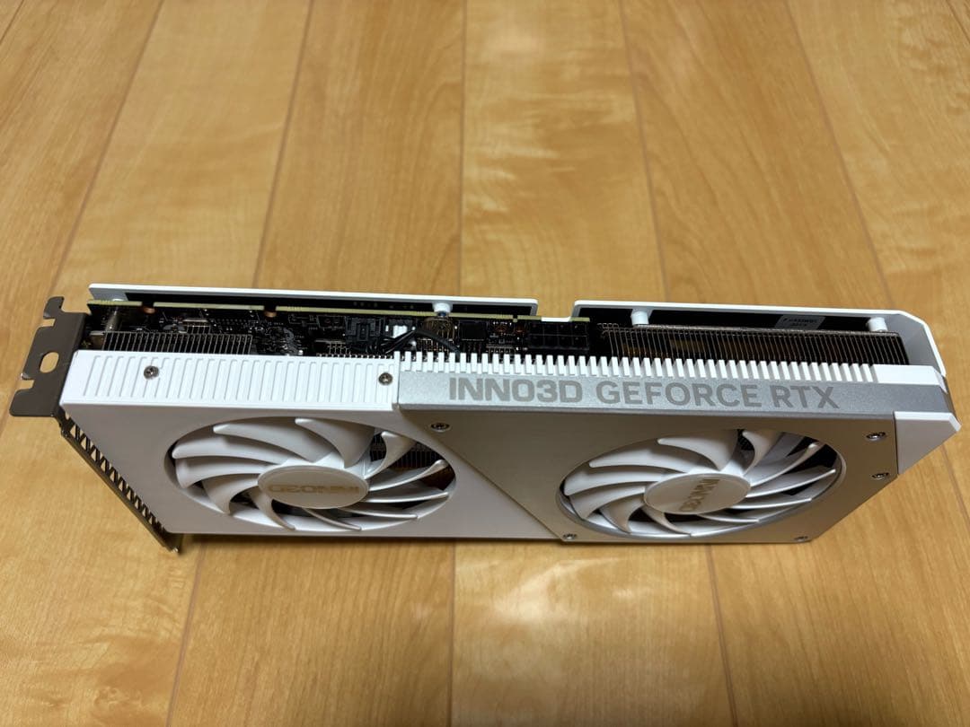 グラフィックボード・グラボ・ビデオカード INNO3D GeForce RTX4060Ti White
