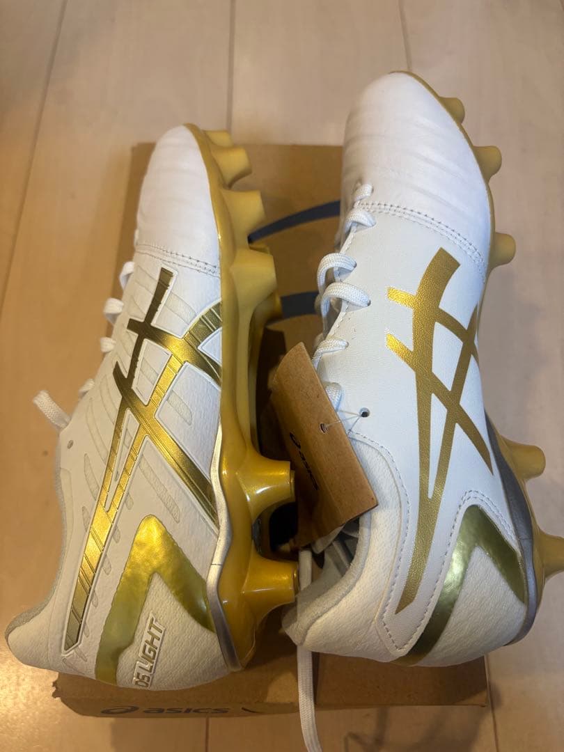asics DS LIGHT サッカースパイク 1103A068 22.5cm