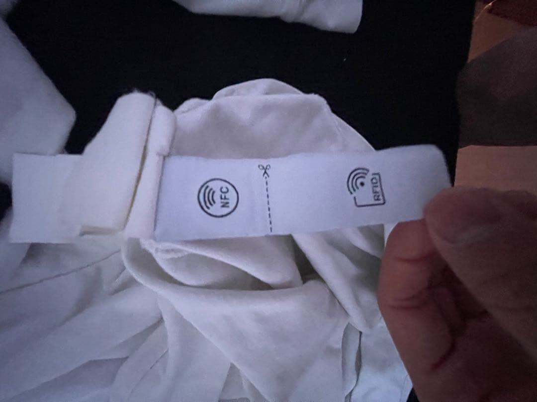 STONE  ホワイト長袖Tシャツ