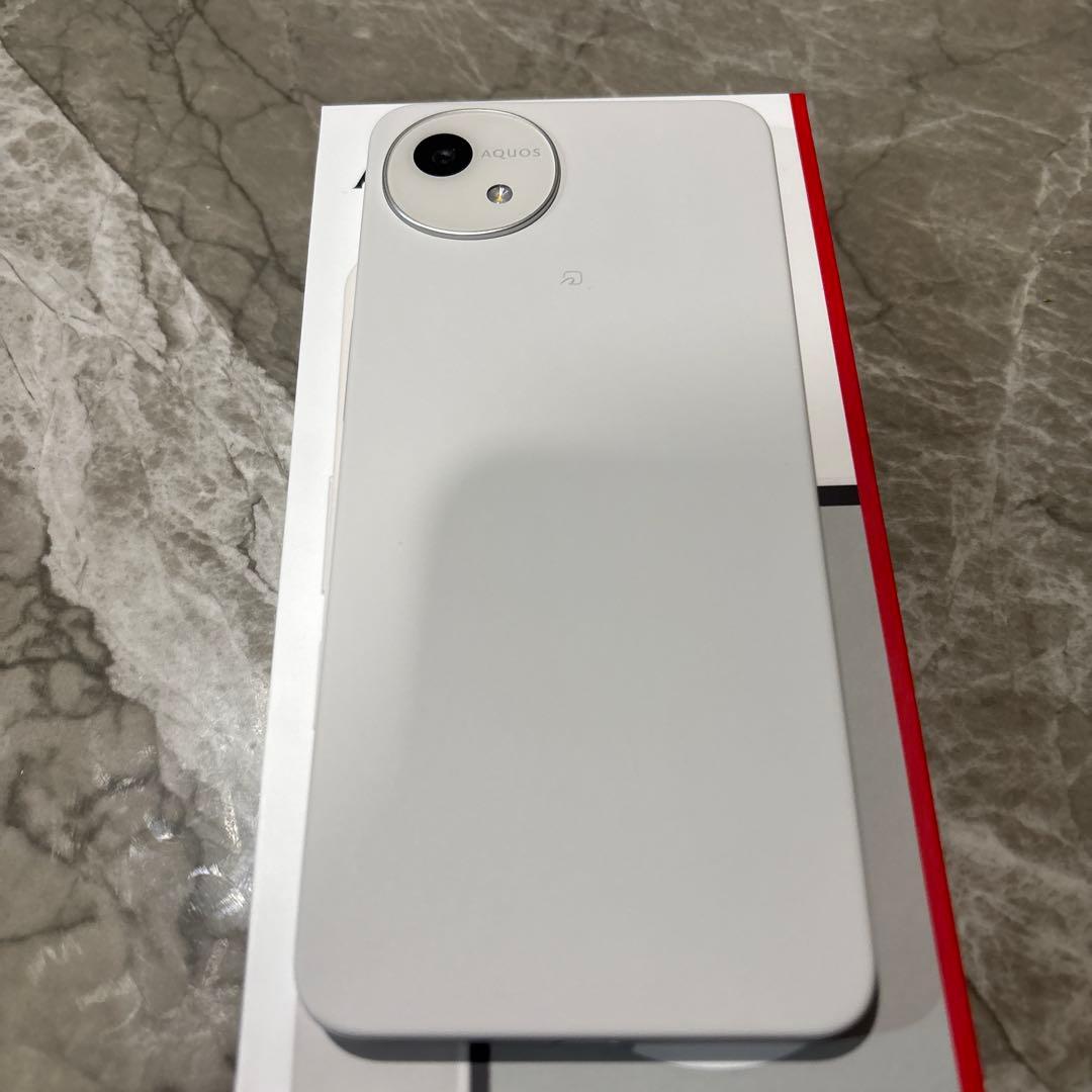 AQUOS wish 5 ホワイト SH-52F
