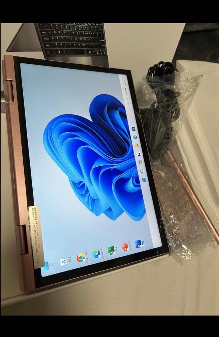 オールピンク　ノートPC 2way タッチパネル