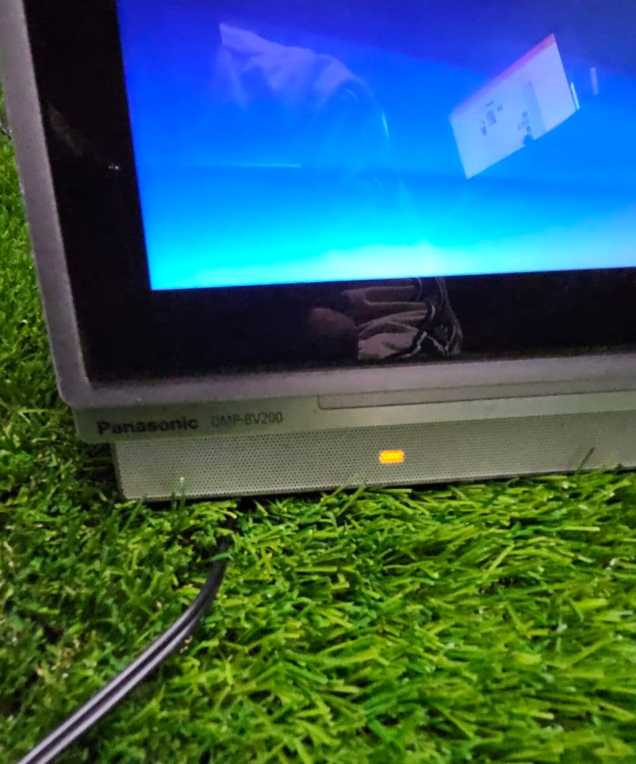 Panasonic DMP-BV200 ポータブルブルーレイ＆DVDプレーヤー