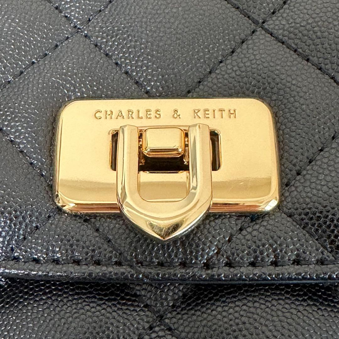 【一度使用】CHARLES & KEITH キルティングチェーンショルダーバッグ