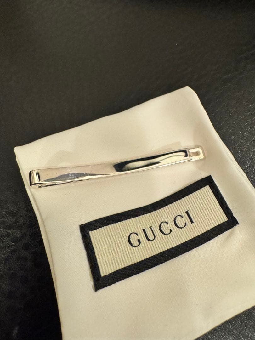R【新品未使用】GUCCI ノットディテール GG ネクタイピン　シルバー