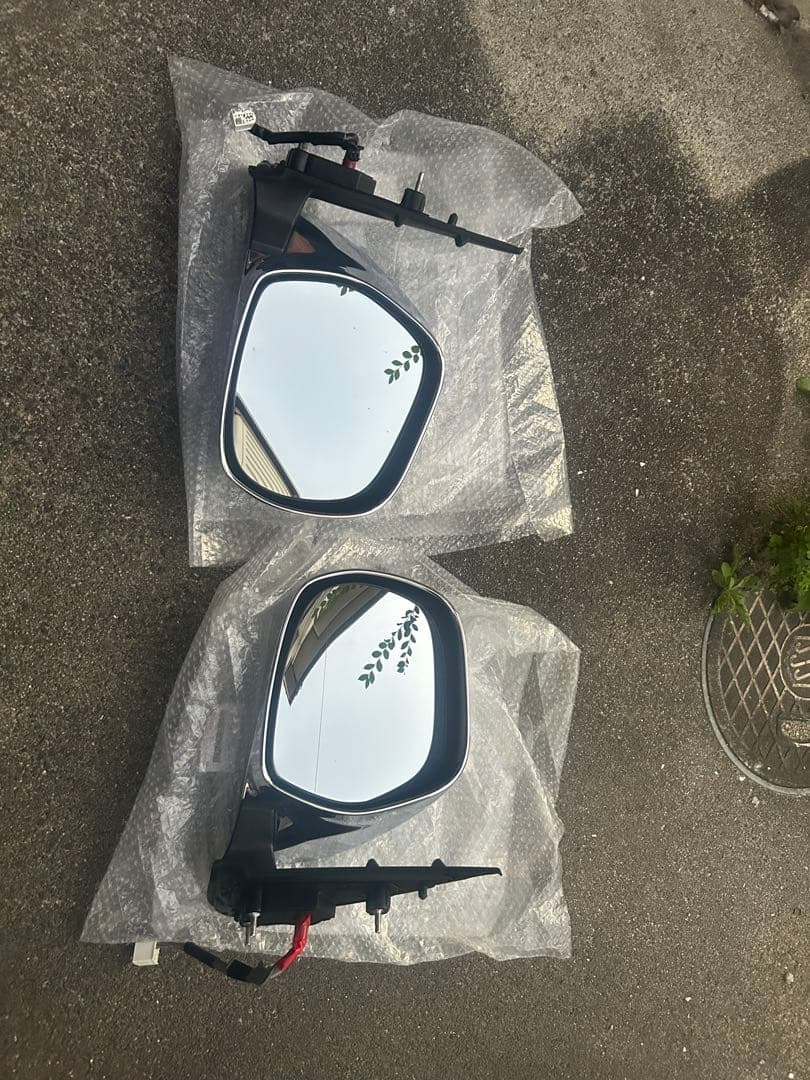 TOYOTA ハイエースサイドミラー