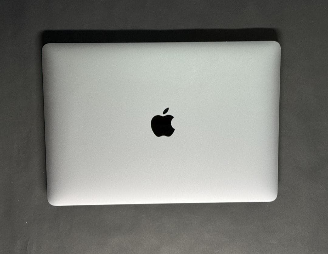 MacBook Air 13インチ　スペーグレイ