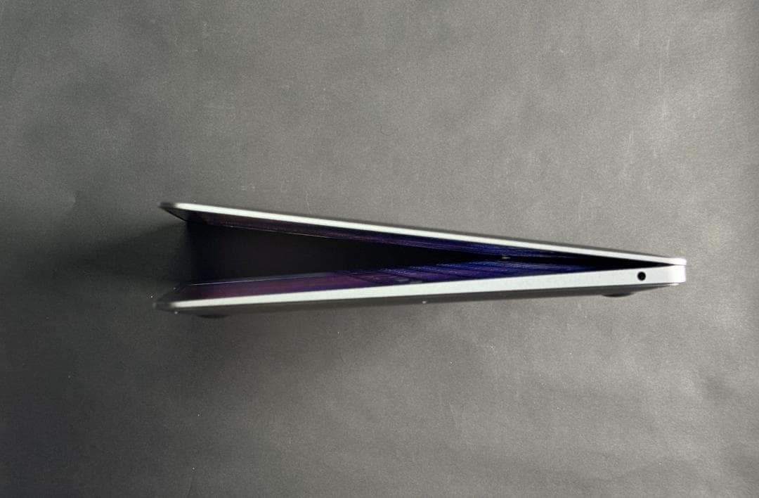 MacBook Air 13インチ　スペーグレイ