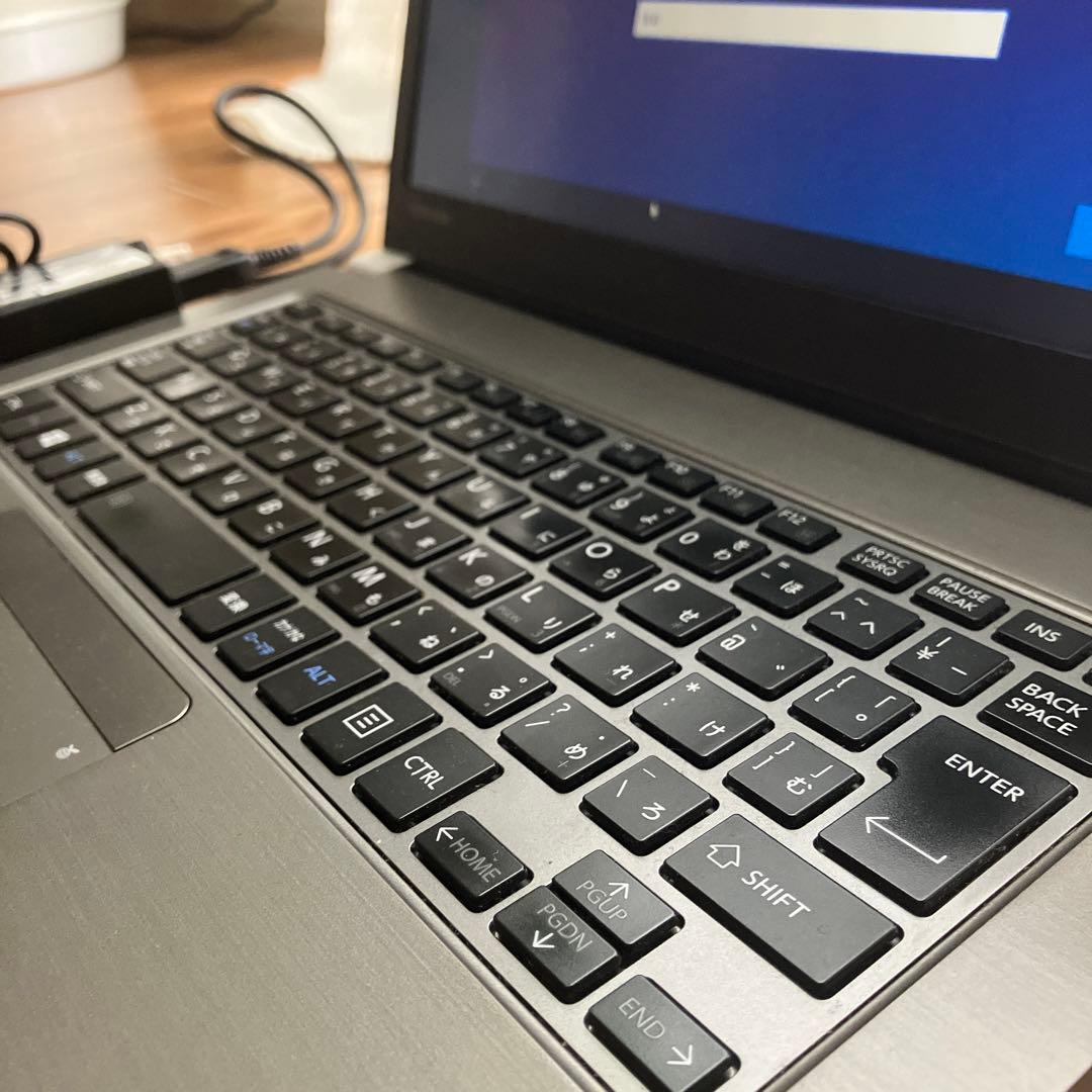 TOSHIBA ノートPC 15.6インチ 日本語キーボード
