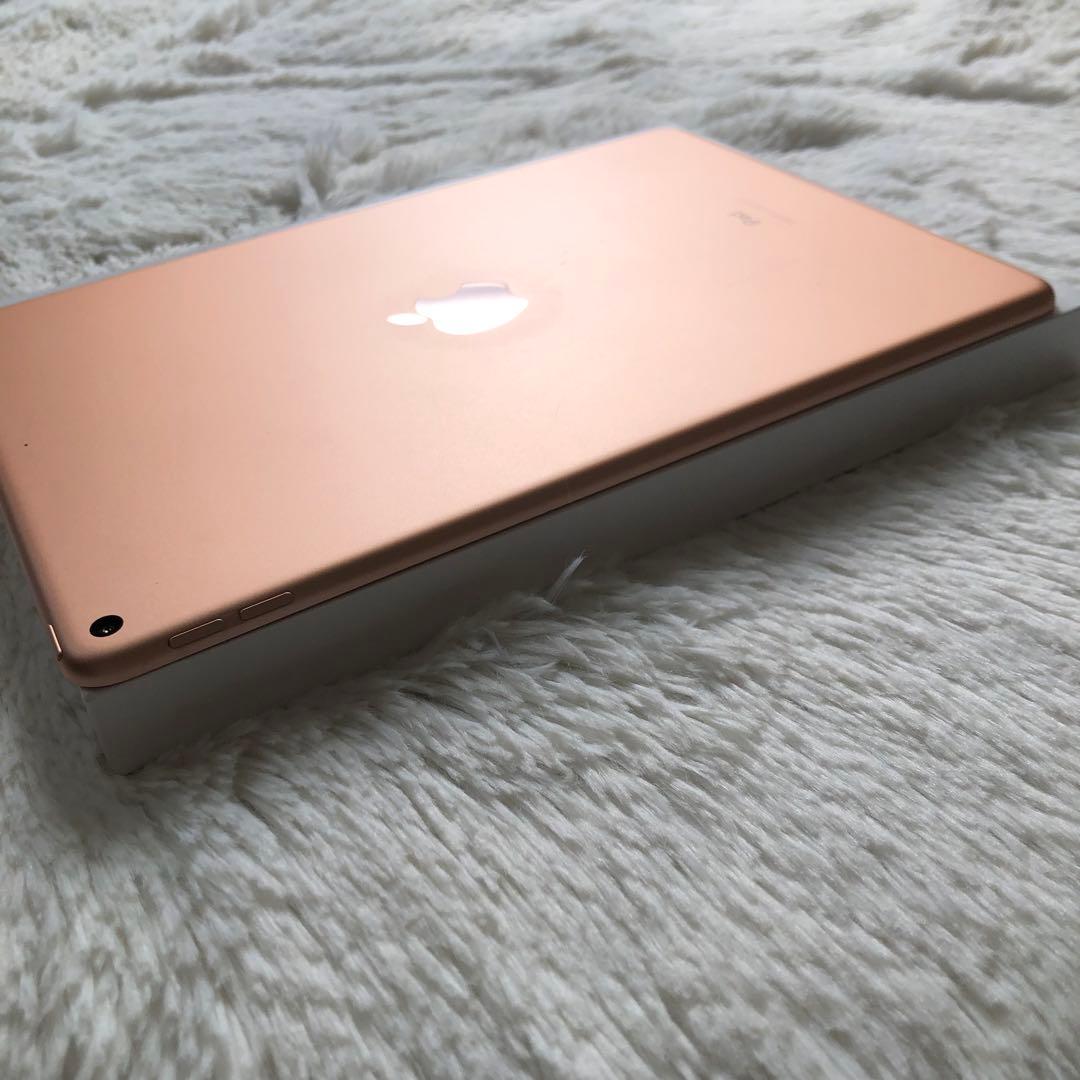 【ほぼ未使用】iPad Air3 64GB 【すぐ発送】 【付属品】