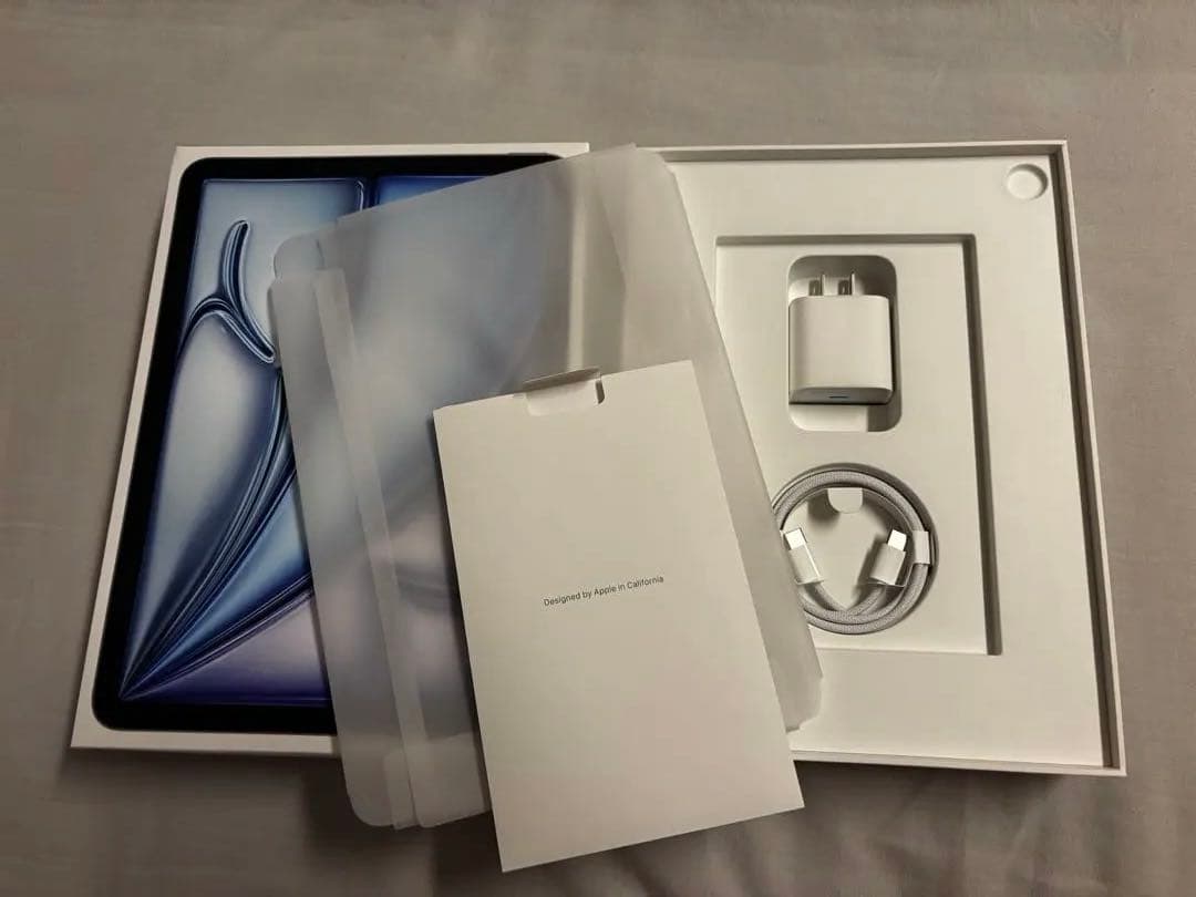 【極美品】 iPad Air11インチ（M3）256GB ブルー