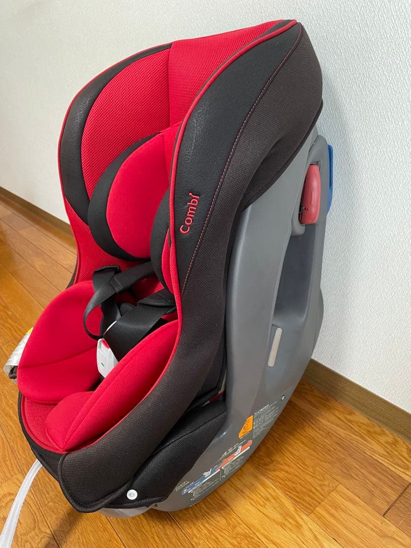極美品　コンビ チャイルドシート ミニマグランデ EG UB レッド　新生児から