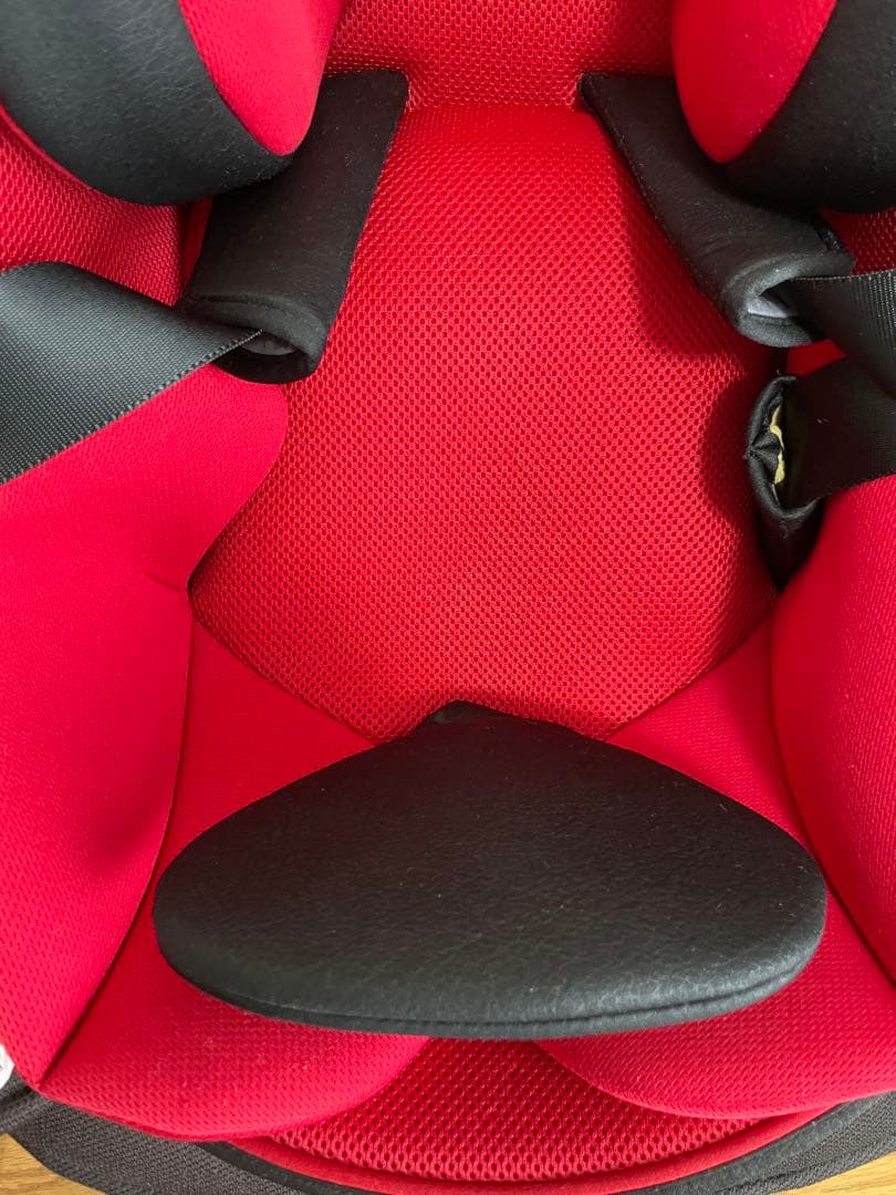 極美品　コンビ チャイルドシート ミニマグランデ EG UB レッド　新生児から