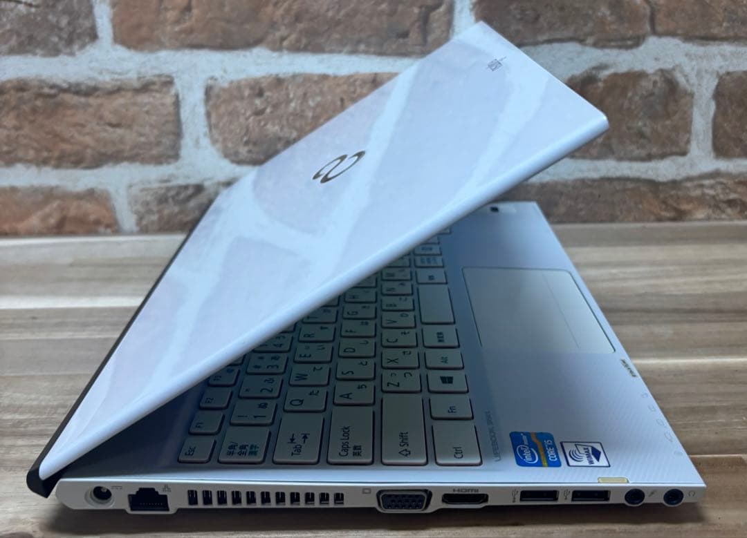 13.3型　富士通ノートPC/Win11/Core i5/Office21