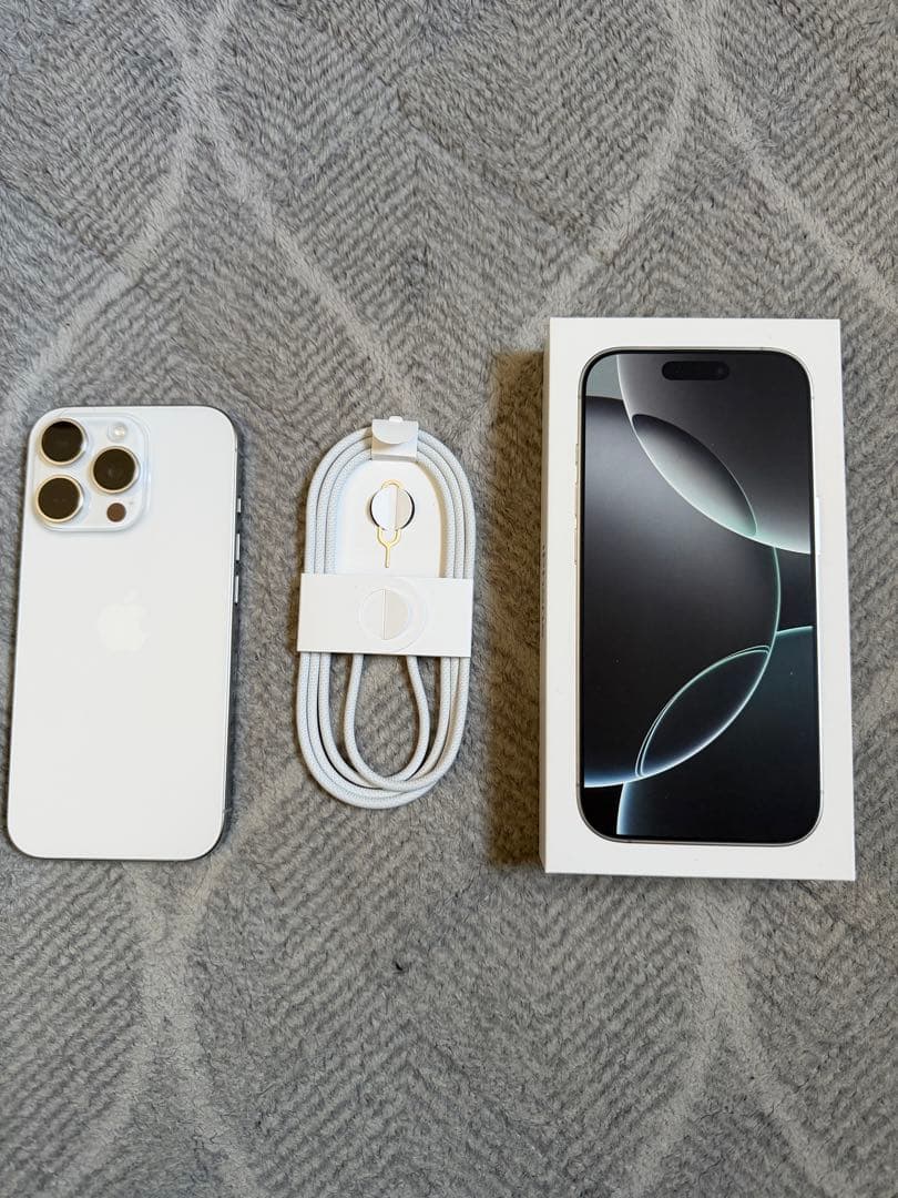 【美品】iPhone 16 Pro 258GB 本体　ホワイトチタニウム