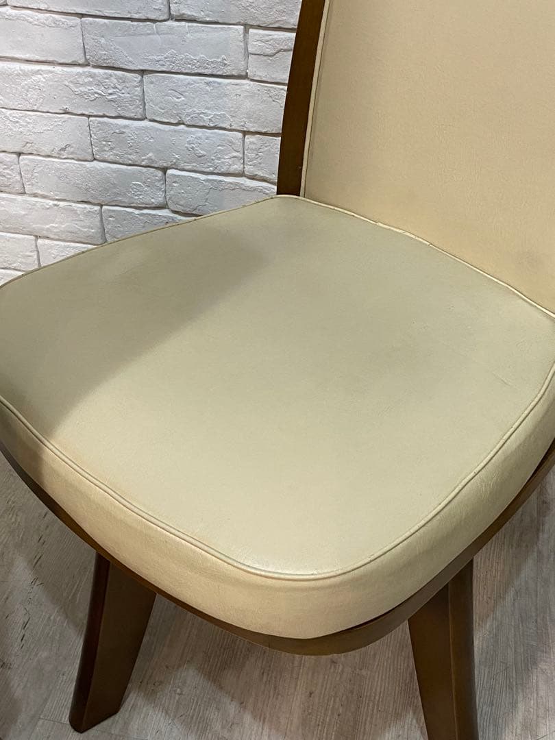 【東京都内23区配送無料】ニトリ　回転 ダイニングチェア 4脚セット　椅子