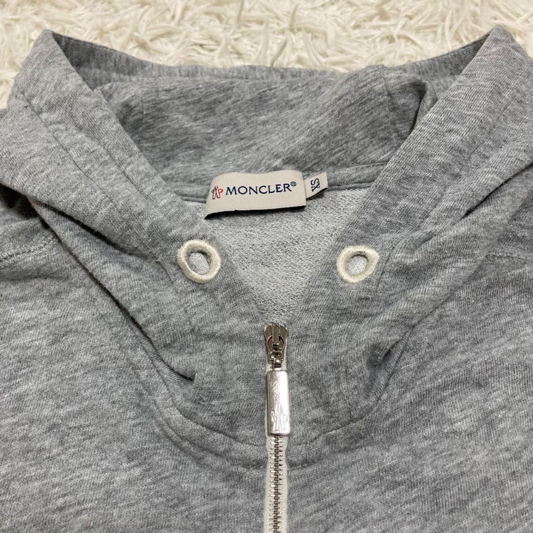 14718✨モンクレール ロゴワッペン フード付きジップパーカー グレー XS